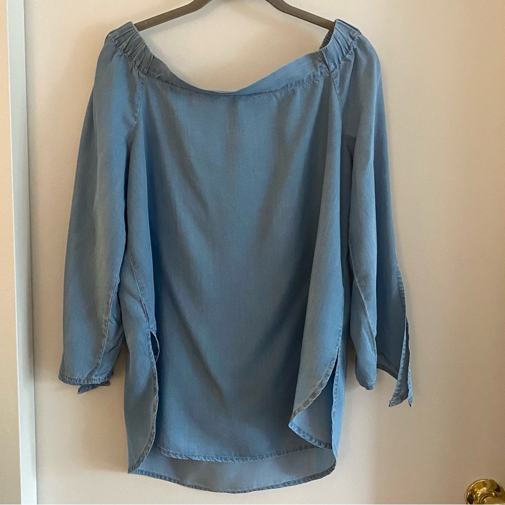 NWT BDG soft denim top - off the shoulder size Medium.